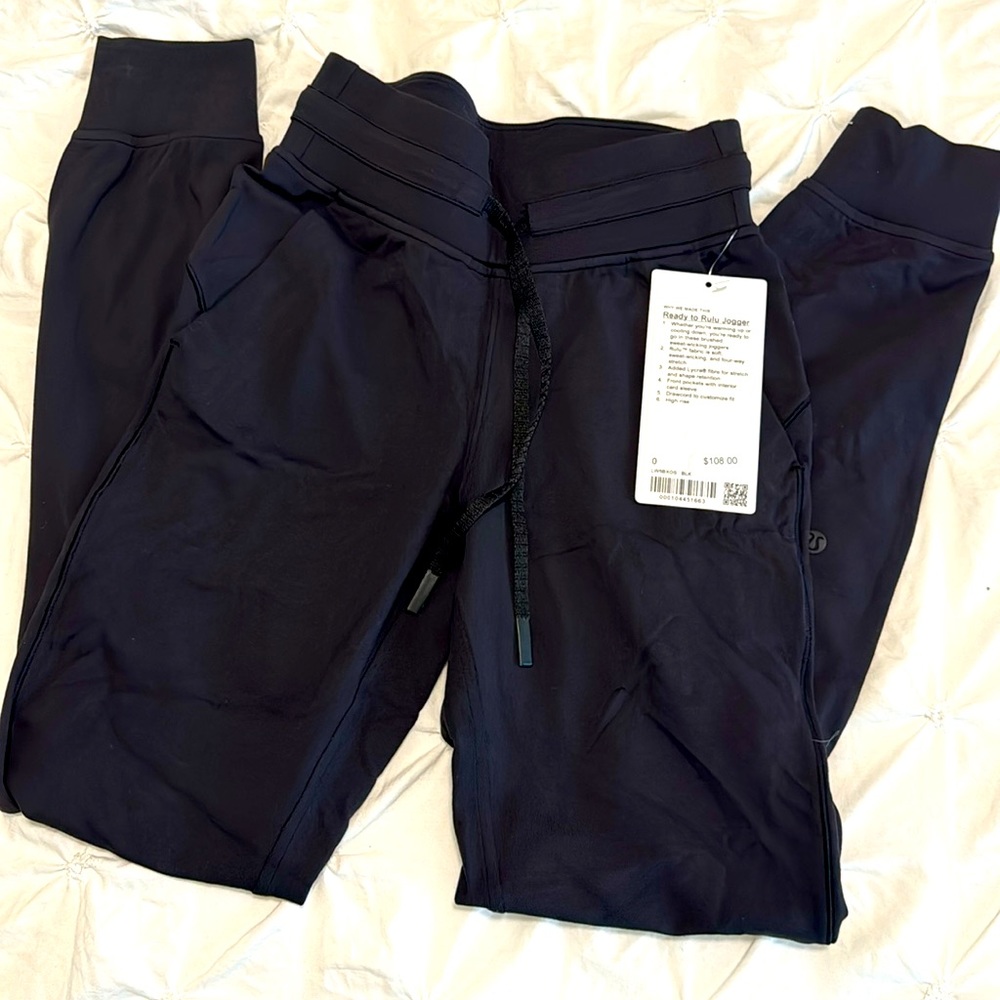 Lululemon Jogger NWT black